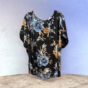 Maurices Plus Size Top Short Sleeve Tunic Size 3x Polyester Somewhat Sheer